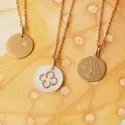 Médaille Symboles - Pendentif nacre et croix romane or jaune - 3