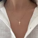 Pendentif petite croix 