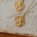 Médaille Vierge à l'enfant fleurie