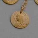 Médailles de baptême Or 9 carats - Médaille Régina Caeli en or jaune 9 carats - 1