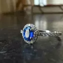 Bague - Bague Juliette • entourage saphir et diamants, or blanc 18 carats - 2