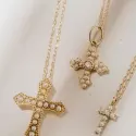 Petite joaillerie - Collier Victoire • Croix perlée - 1