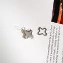 Pendentif croix classique - Croix Arcabas mate et polie 16 mm en or blanc - 18 carats - 1