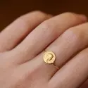 Bague - Bague médaille Vierge de profil • or 9 carats - 2