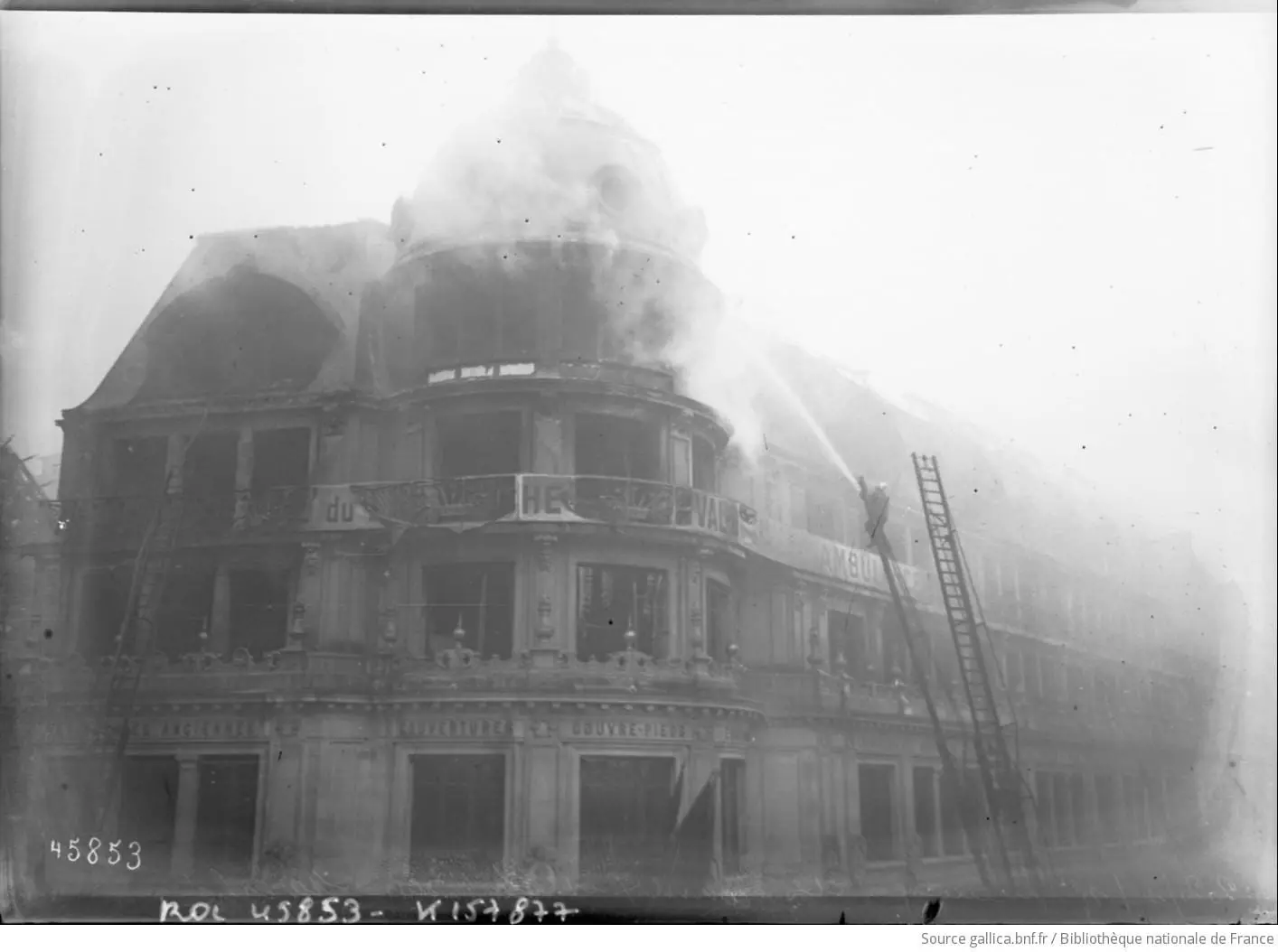 Incendie du Bon Marché en 1915